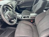 Used 2015 Chrysler 200 Limited w/ Convenience Group image 2