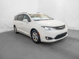 Used 2017 Chrysler Pacifica Touring-L Plus image 3