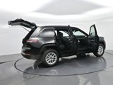 New 2025 Jeep Grand Cherokee Laredo X w/ Trailer Tow Package image 4