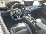 Used 2023 Nissan Altima 2.5 SR w/ SR Premium Package image 2