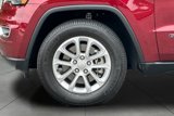 Used 2021 Jeep Grand Cherokee Laredo image 4