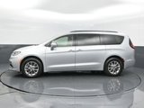 Used 2022 Chrysler Pacifica Touring-L image 4