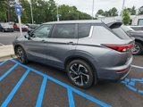 Used 2023 Mitsubishi Outlander SE image 2