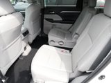 Used 2017 Toyota Highlander Limited Platinum image 2