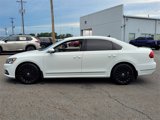 Used 2017 Volkswagen Passat 1.8T SE image 4