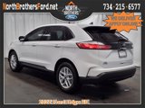 Used 2022 Ford Edge SE image 2