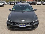 New 2025 Hyundai Elantra SE image 2