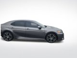 Used 2018 Toyota Camry SE image 4