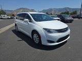 Used 2018 Chrysler Pacifica Touring-L image 3