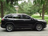 Used 2019 Jeep Cherokee Latitude Plus w/ Comfort/Convenience Group image 2
