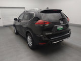 Used 2017 Nissan Rogue SV image 5
