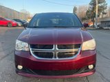 Used 2018 Dodge Grand Caravan SXT image 2
