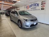 Used 2017 Chrysler Pacifica Limited w/ UConnect Theater Package image 2
