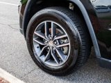Used 2017 Jeep Grand Cherokee Limited w/ Luxury Group II image 5