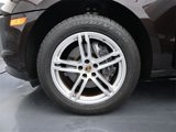 Certified 2021 Porsche Macan image 6