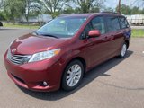 Used 2014 Toyota Sienna XLE image 2