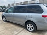 Used 2014 Toyota Sienna LE image 4