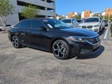 Used 2020 Volkswagen Passat 2.0T R-Line image 2
