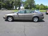 Used 2000 Pontiac Grand Prix SE w/ Opt Pkg image 2