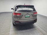 Used 2017 Kia Sorento LX w/ LX Convenience Package image 6