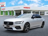 Used 2020 Volvo S90 T6 R-Design image 2