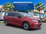 New 2025 Chrysler Pacifica Select image 2