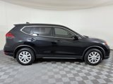 Used 2017 Nissan Rogue S image 2