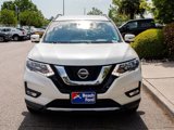 Used 2019 Nissan Rogue SL image 2