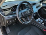 Used 2023 Jeep Grand Cherokee L Laredo image 2