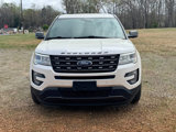Used 2017 Ford Explorer XLT w/ Equipment Group 202A image 3