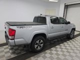 Used 2017 Toyota Tacoma TRD Sport image 3