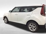 Used 2022 Kia Soul LX w/ Technology Package image 3