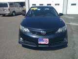 Used 2014 Toyota Camry L image 2
