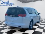 Used 2023 Chrysler Voyager LX image 5