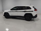 Used 2017 Jeep Cherokee Sport image 3