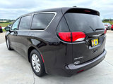 Used 2017 Chrysler Pacifica Touring w/ Tire & Wheel Group image 6