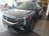 Used 2024 Volkswagen Taos SE w/ Panoramic Sunroof Package image 4