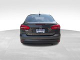 Used 2015 Ford Focus SE image 4