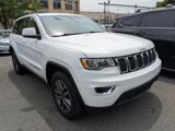 Used 2019 Jeep Grand Cherokee Laredo w/ 18" Wheel & 8.4" Radio Group image 3