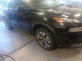 Used 2023 Nissan Rogue SV image 3