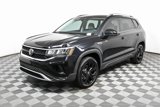 New 2024 Volkswagen Taos SE image 3
