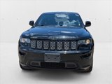 Used 2018 Jeep Grand Cherokee Altitude image 2