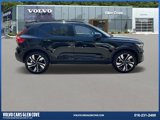 Certified 2025 Volvo XC40 B5 Plus w/ Protection Package Premier image 3