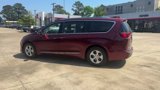 Used 2017 Chrysler Pacifica Touring-L Plus image 4