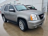 Used 2008 GMC Yukon SLT w/ SLT Preferred Equipment Group image 2