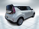 Used 2023 Kia Soul LX w/ LX Technology Package image 4