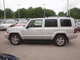 Used 2006 Jeep Commander Limited image 3
