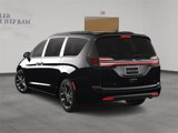 New 2025 Chrysler Pacifica Limited image 4