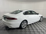 Used 2022 Jaguar XF R-Dynamic SE image 2