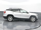 Used 2020 GMC Terrain SLE w/ Driver Convenience Package image 2